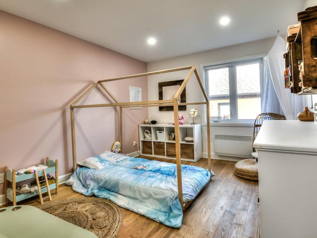 









6


Rue Arcand

,
Saint-Jean-sur-Richelieu,




QC
J2X5M6

