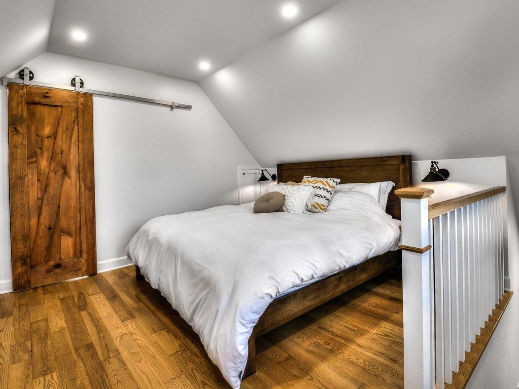 









6


Rue Arcand

,
Saint-Jean-sur-Richelieu,




QC
J2X5M6

