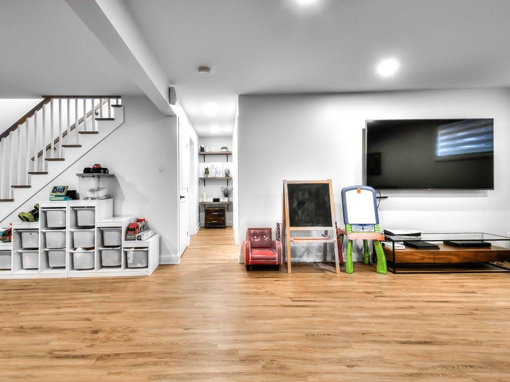 









6


Rue Arcand

,
Saint-Jean-sur-Richelieu,




QC
J2X5M6


