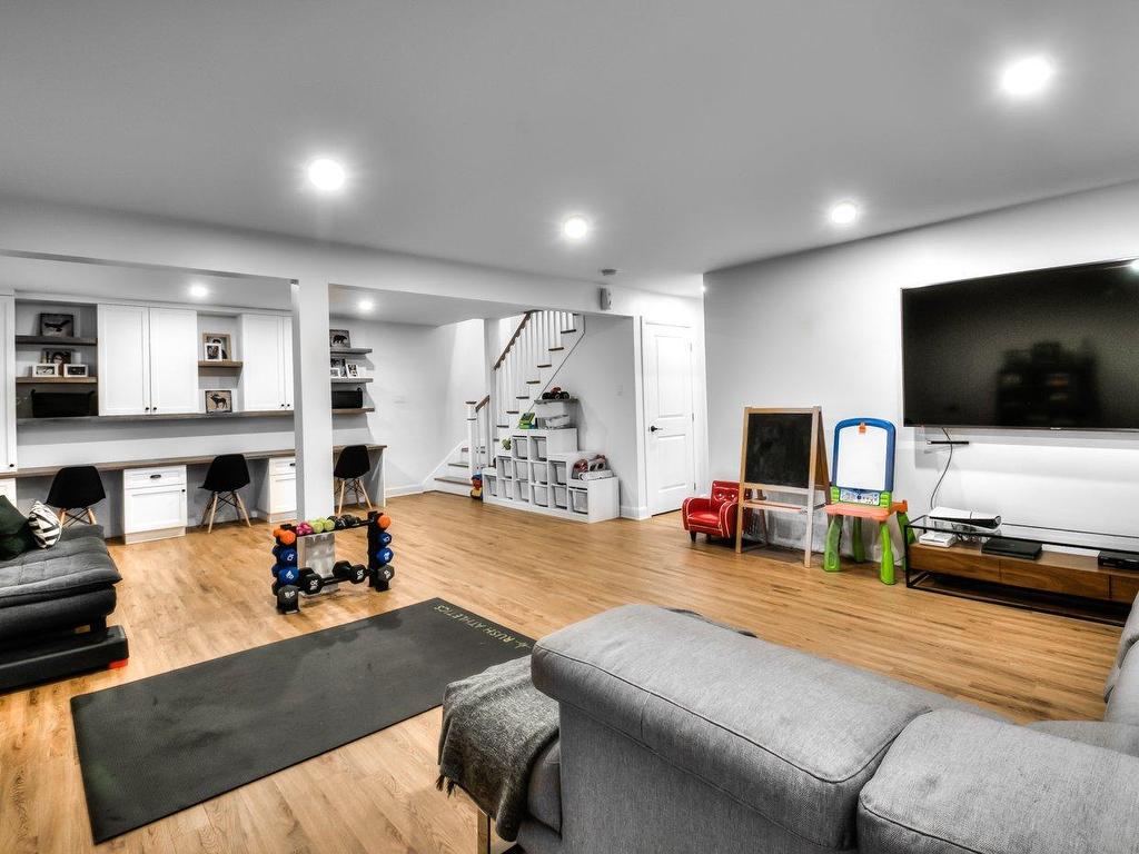 









6


Rue Arcand

,
Saint-Jean-sur-Richelieu,




QC
J2X5M6

