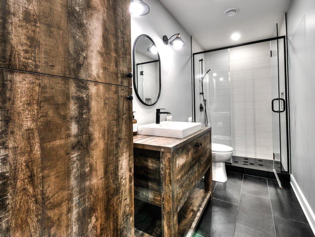 









6


Rue Arcand

,
Saint-Jean-sur-Richelieu,




QC
J2X5M6

