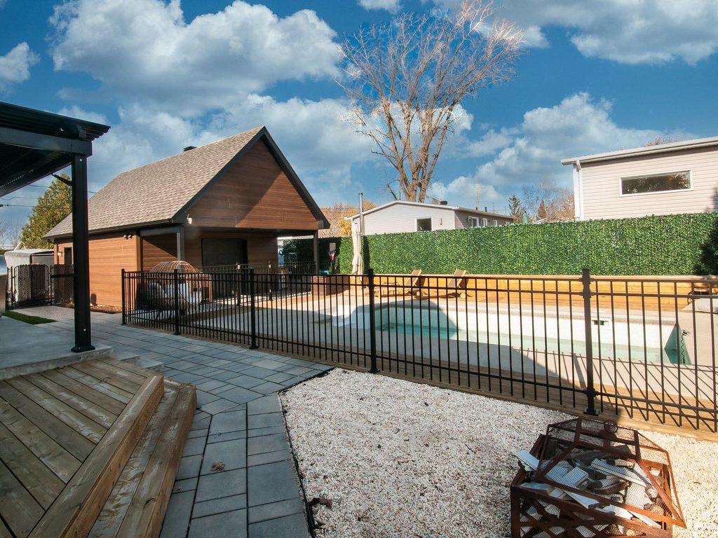 









6


Rue Arcand

,
Saint-Jean-sur-Richelieu,




QC
J2X5M6

