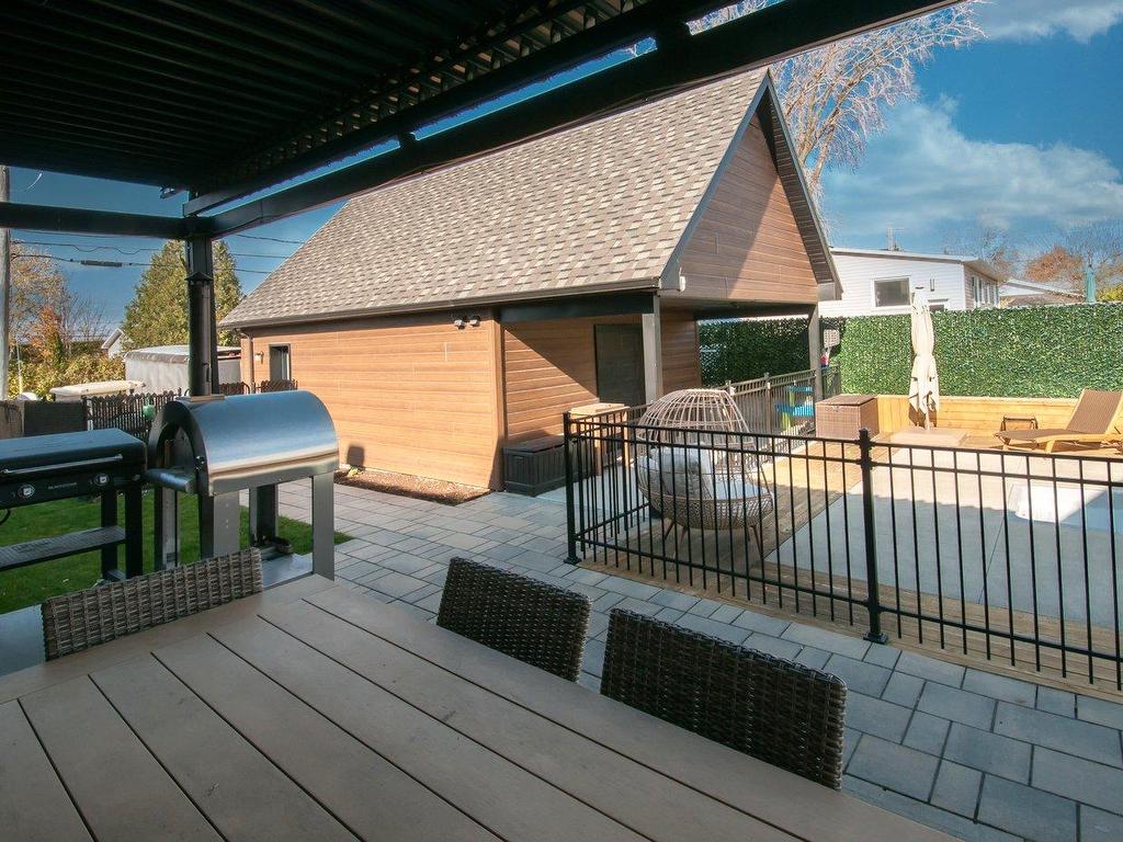 









6


Rue Arcand

,
Saint-Jean-sur-Richelieu,




QC
J2X5M6

