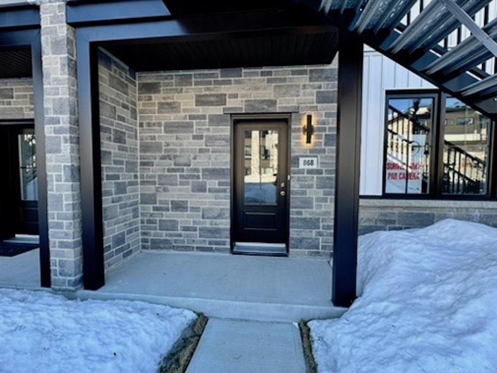 









868


Rue de Chaumont

,
Saint-Jérôme,




QC
J5J0G7

