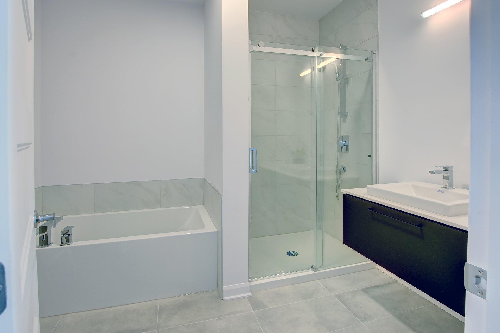









868


Rue de Chaumont

,
Saint-Jérôme,




QC
J5J0G7

