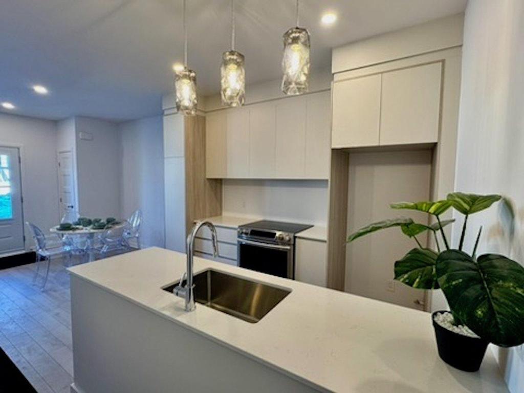 









868


Rue de Chaumont

,
Saint-Jérôme,




QC
J5J0G7

