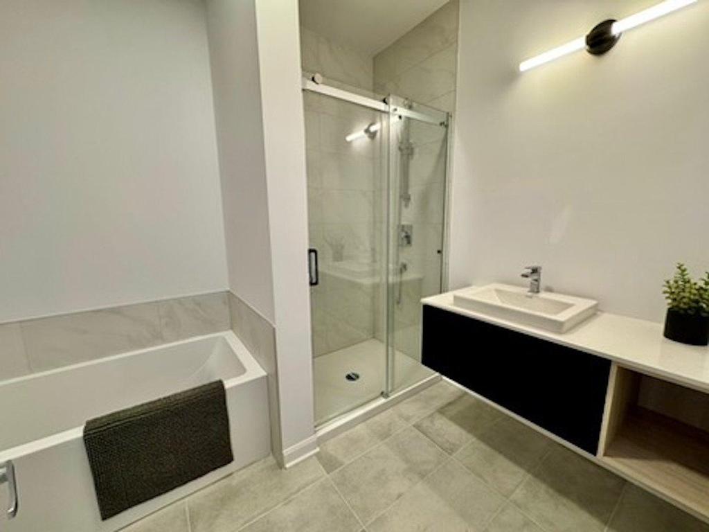 









868


Rue de Chaumont

,
Saint-Jérôme,




QC
J5J0G7


