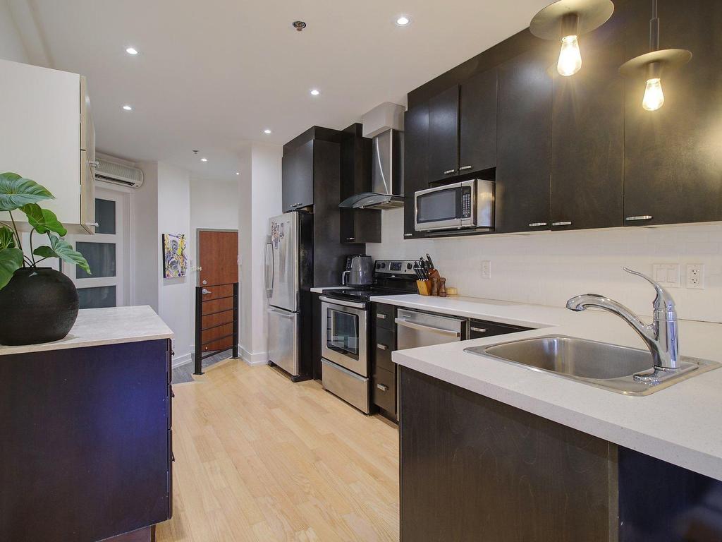 









31


Rue King O.

, 303,
Sherbrooke (Les Nations),




QC
J1H1N5

