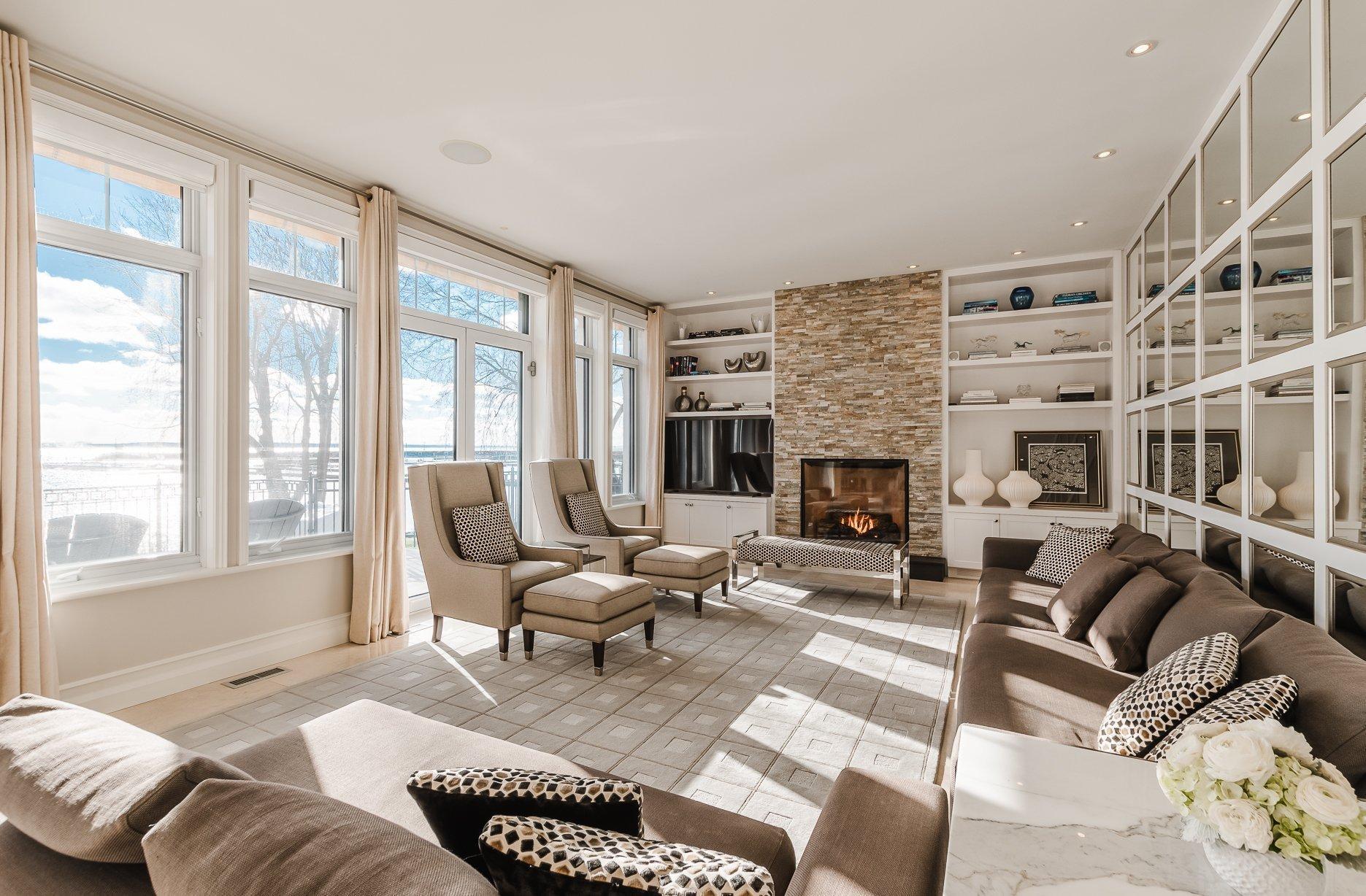 









2


Cours St-Lawrence

,
Dorval,




QC
H9S6C3

