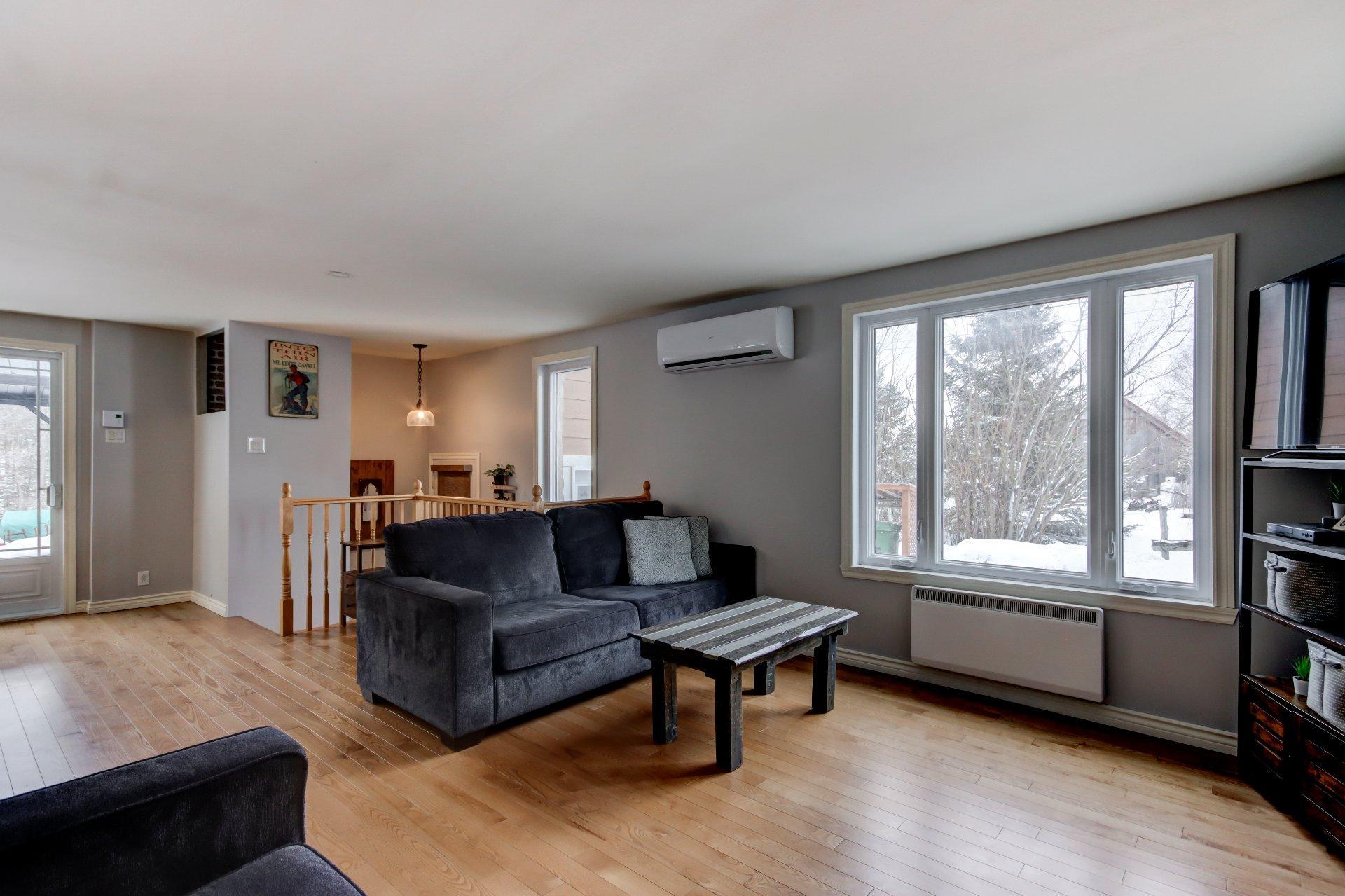 









115


Rg de Versailles

,
Mont-Saint-Grégoire,




QC
J0J1K0


