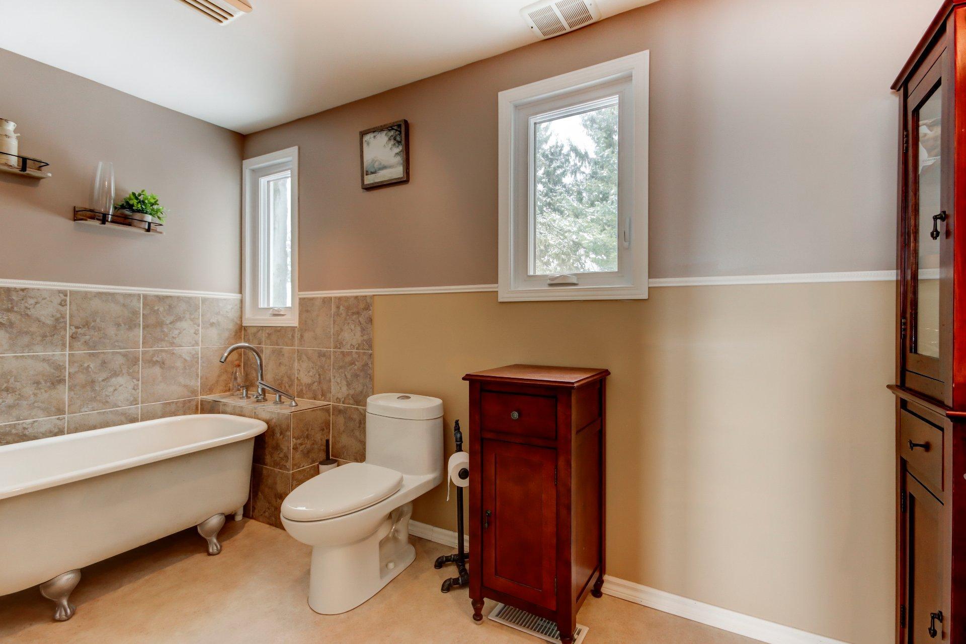 









115


Rg de Versailles

,
Mont-Saint-Grégoire,




QC
J0J1K0

