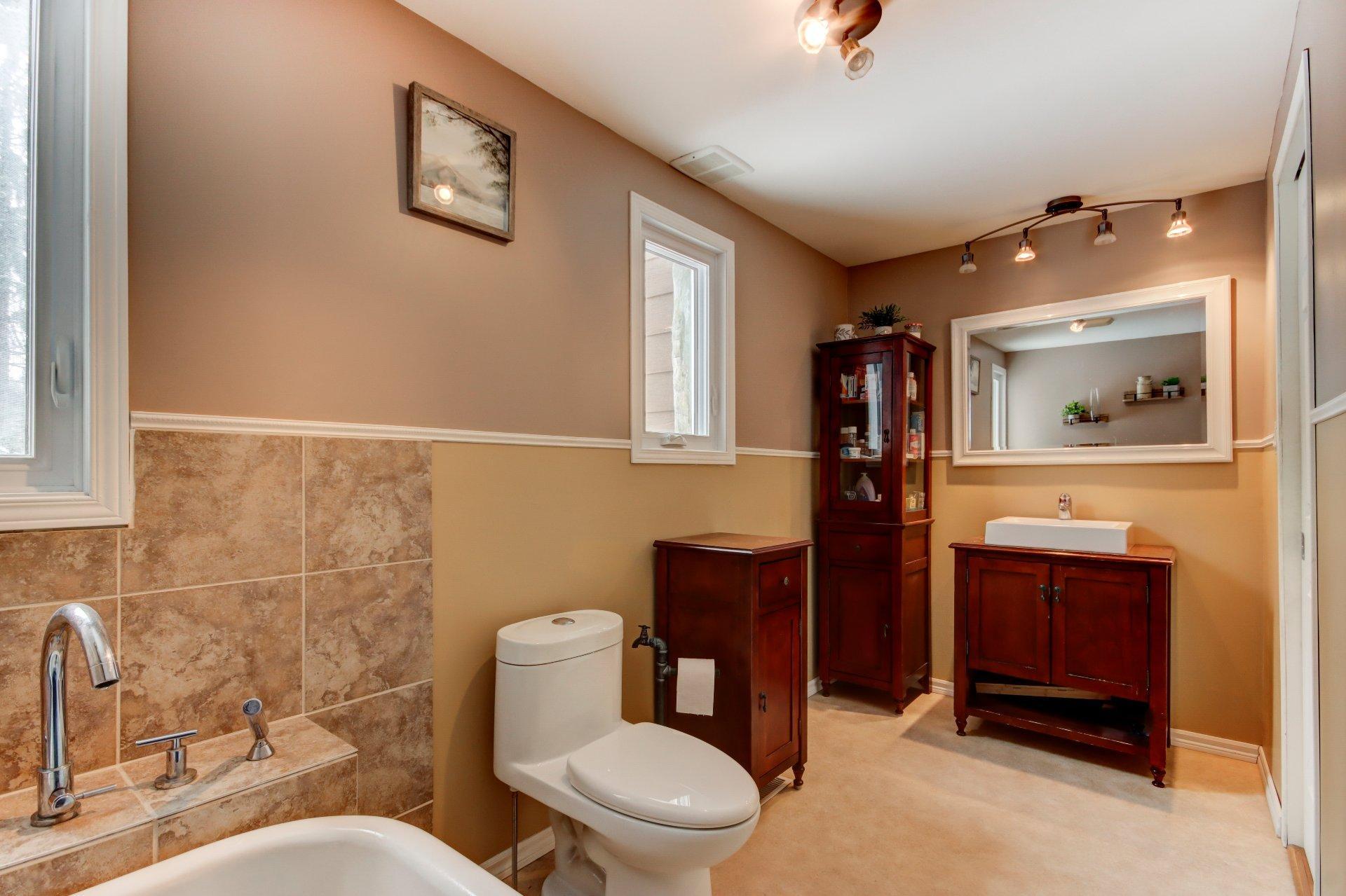 









115


Rg de Versailles

,
Mont-Saint-Grégoire,




QC
J0J1K0

