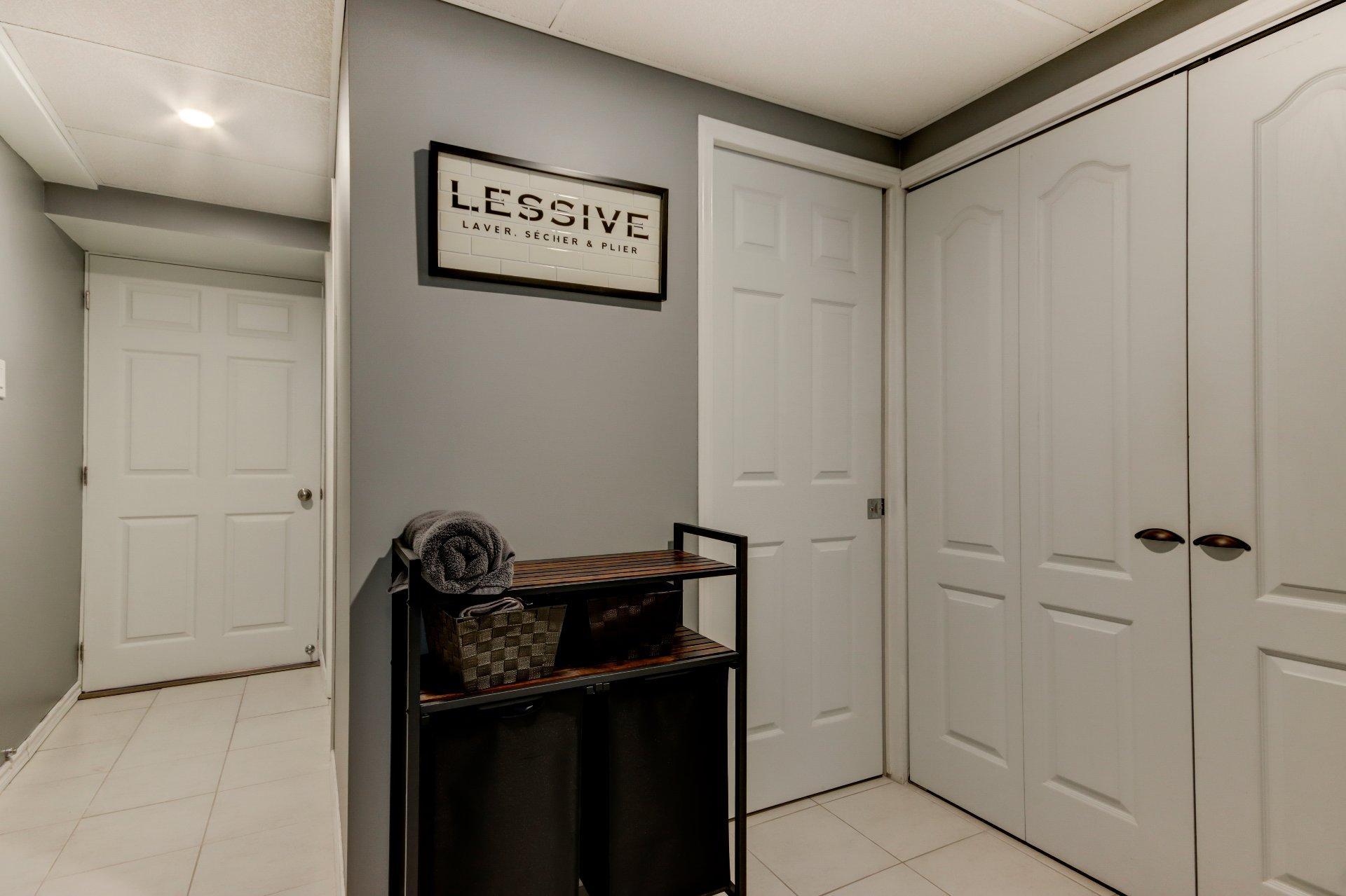 









115


Rg de Versailles

,
Mont-Saint-Grégoire,




QC
J0J1K0

