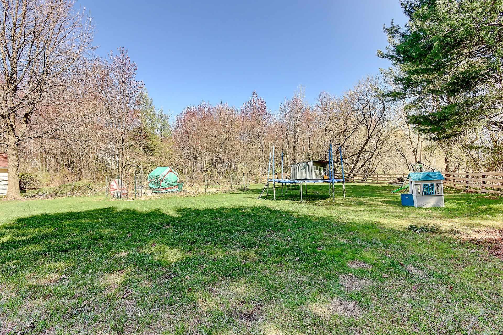 









115


Rg de Versailles

,
Mont-Saint-Grégoire,




QC
J0J1K0

