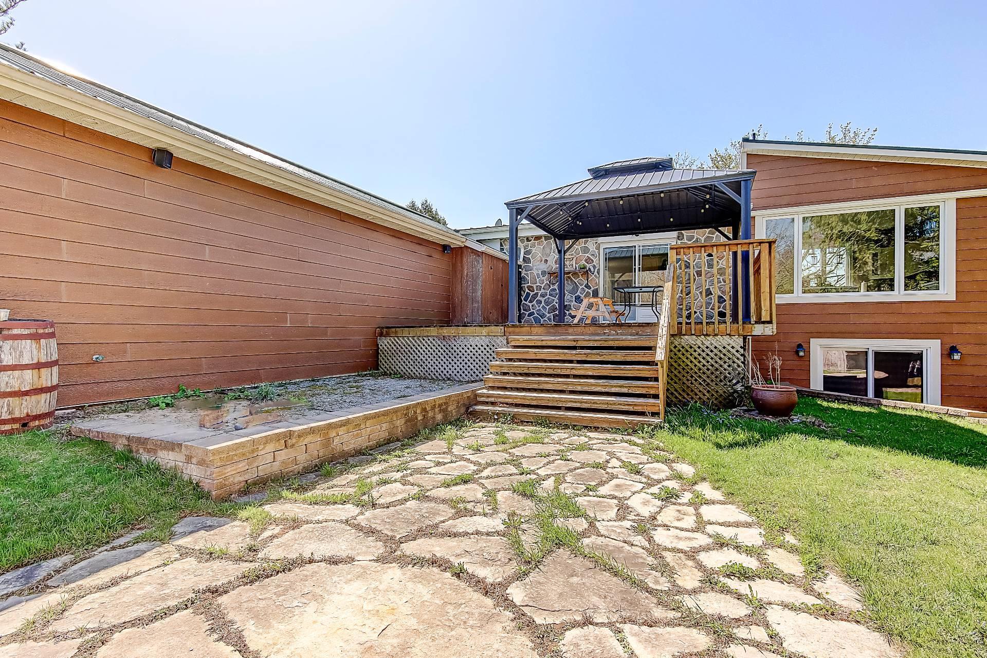 









115


Rg de Versailles

,
Mont-Saint-Grégoire,




QC
J0J1K0

