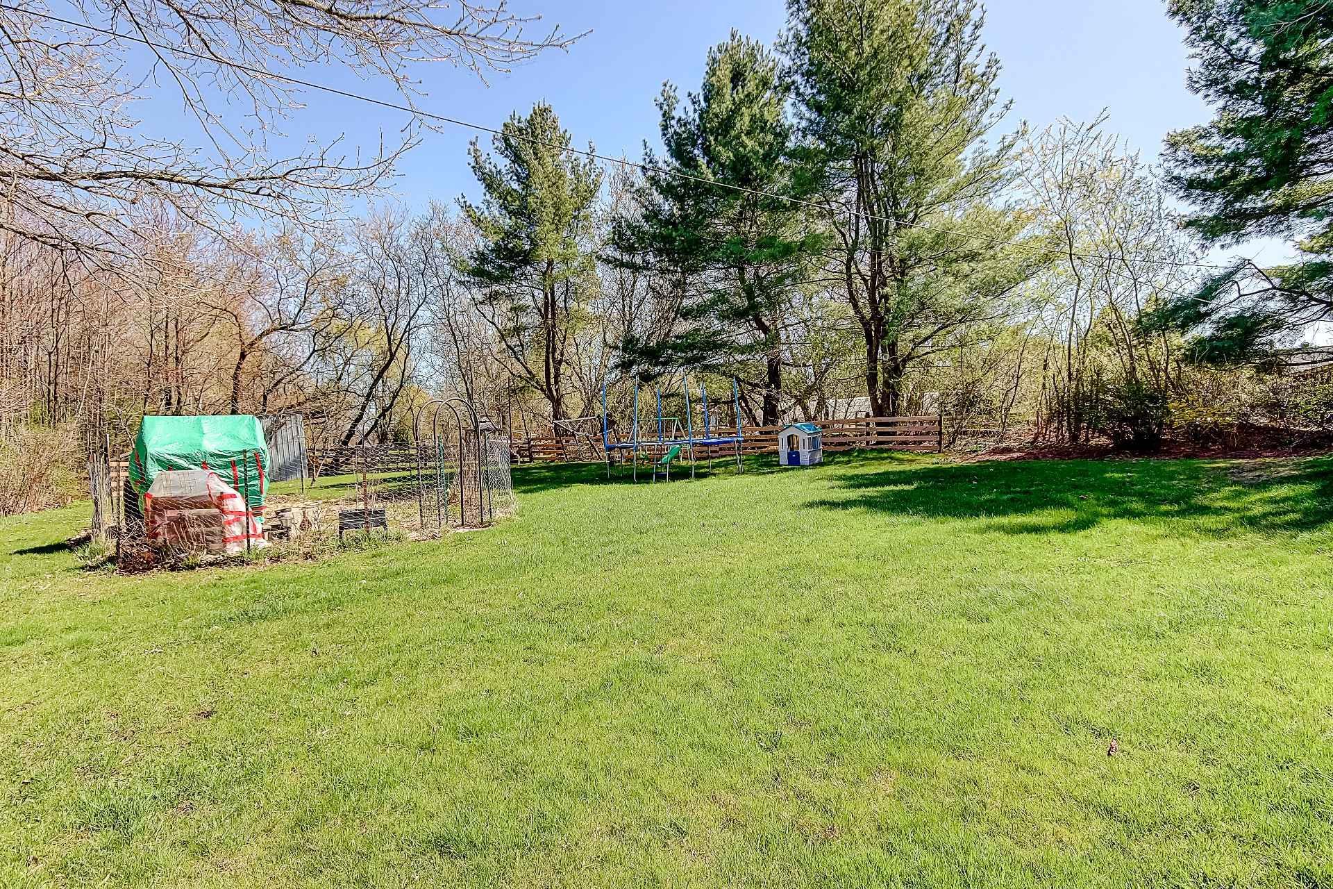 









115


Rg de Versailles

,
Mont-Saint-Grégoire,




QC
J0J1K0

