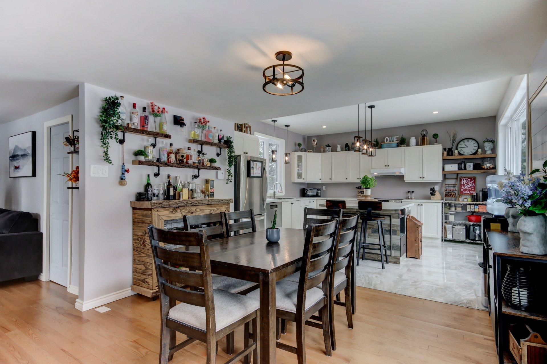 









115


Rg de Versailles

,
Mont-Saint-Grégoire,




QC
J0J1K0

