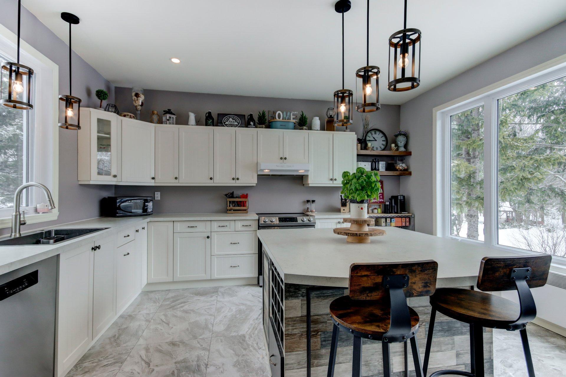 









115


Rg de Versailles

,
Mont-Saint-Grégoire,




QC
J0J1K0

