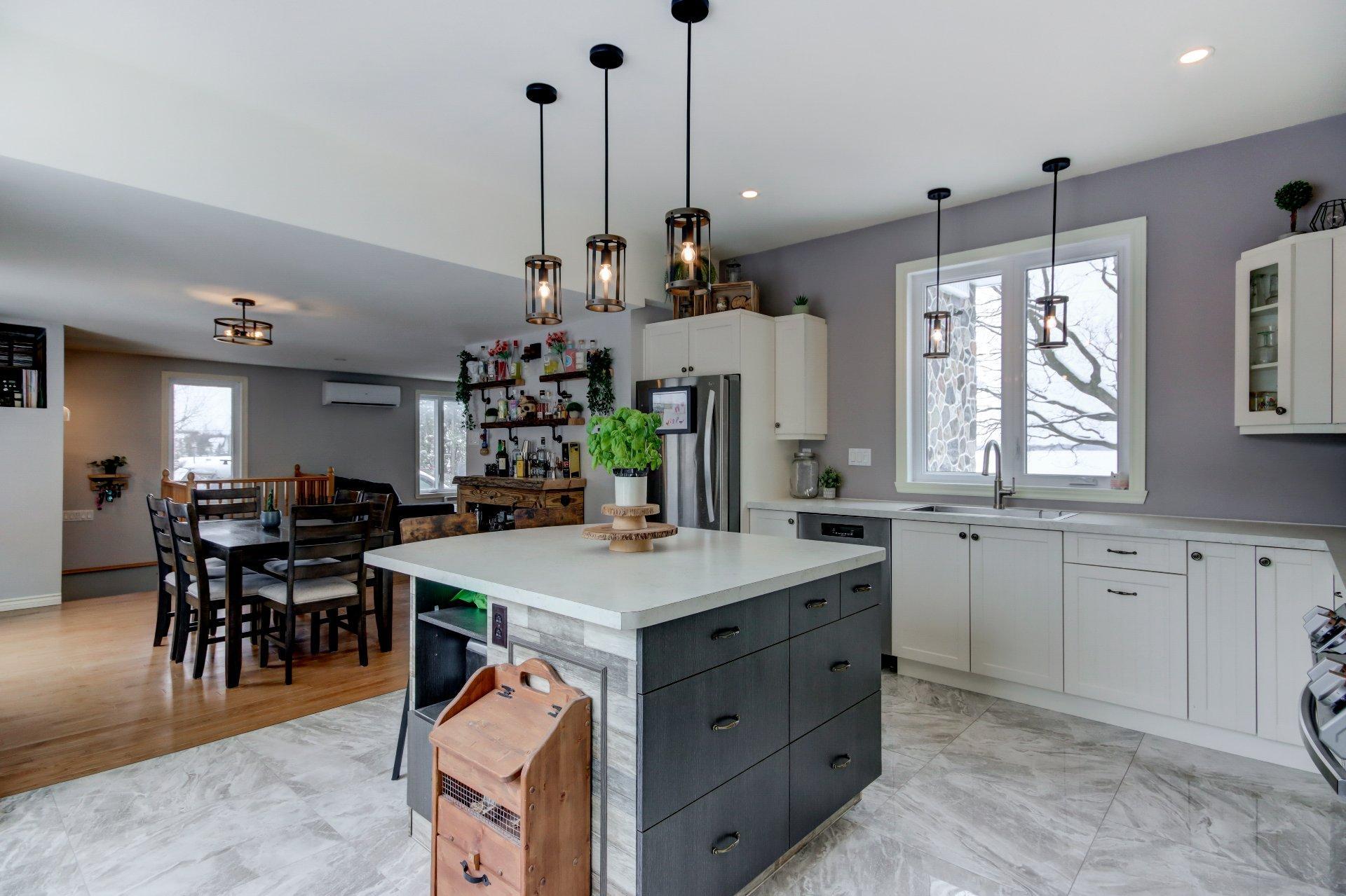 









115


Rg de Versailles

,
Mont-Saint-Grégoire,




QC
J0J1K0

