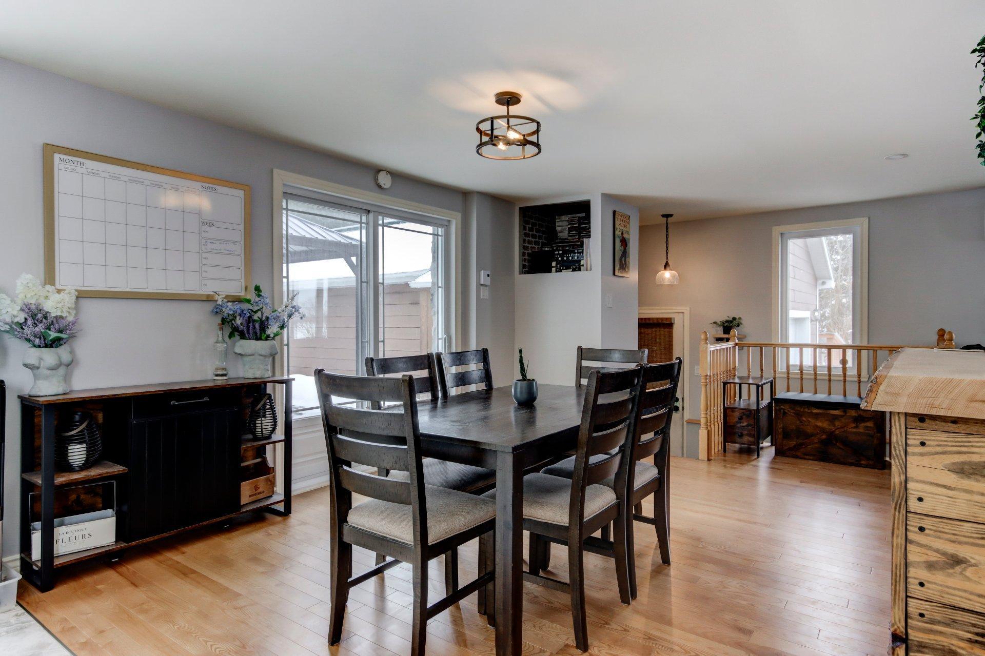 









115


Rg de Versailles

,
Mont-Saint-Grégoire,




QC
J0J1K0

