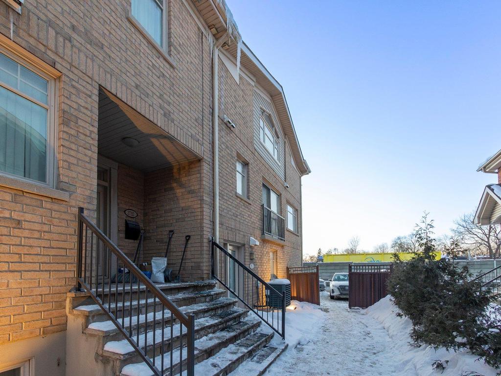 









3790Z


Ch. de la Côte-de-Liesse

,
Mont-Royal,




QC
H4N2P5

