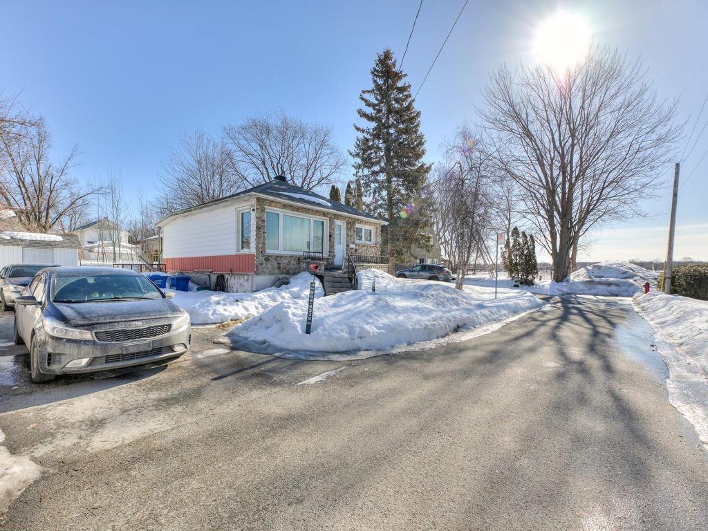 









141


Rue Delisle

,
Laval (Duvernay),




QC
H7A2V2

