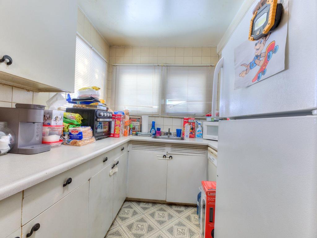 









141


Rue Delisle

,
Laval (Duvernay),




QC
H7A2V2


