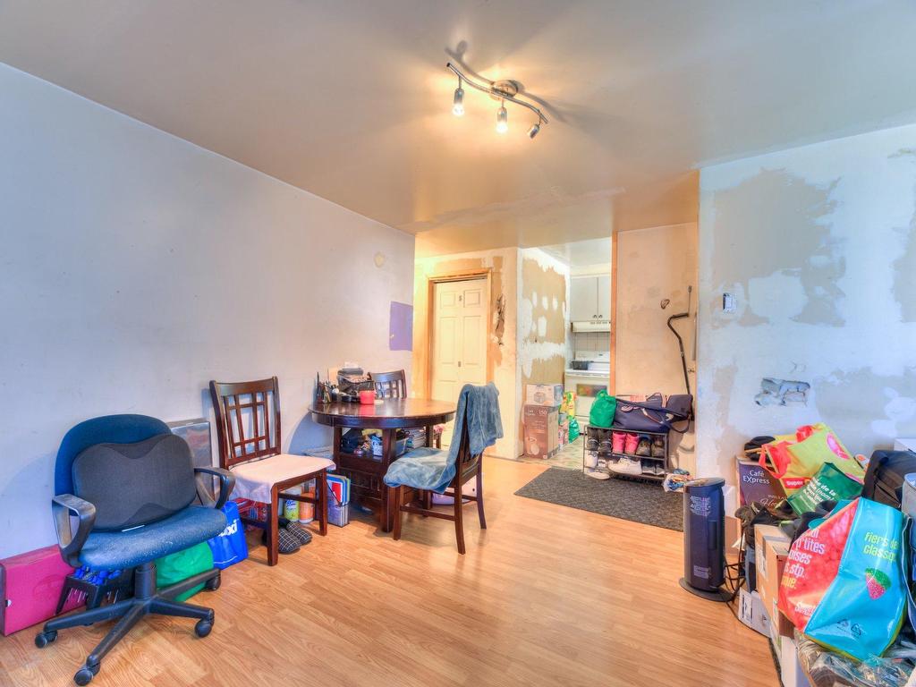 









141


Rue Delisle

,
Laval (Duvernay),




QC
H7A2V2


