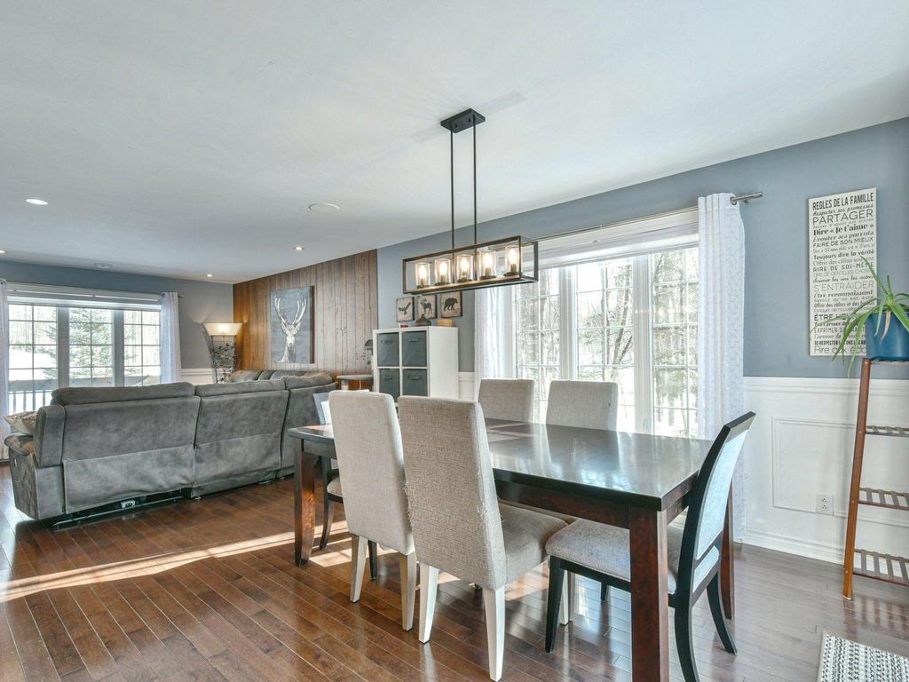 









196


Rue Jacques

,
Saint-Colomban,




QC
J5K1E9

