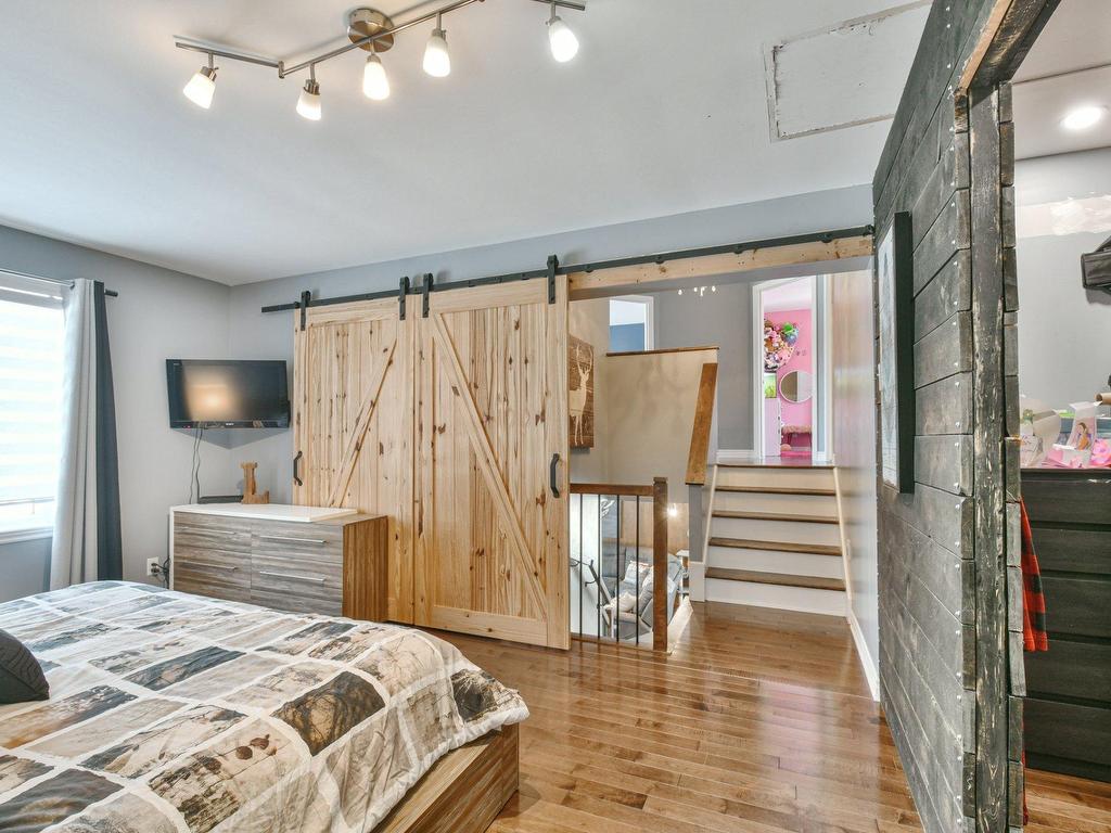 









196


Rue Jacques

,
Saint-Colomban,




QC
J5K1E9

