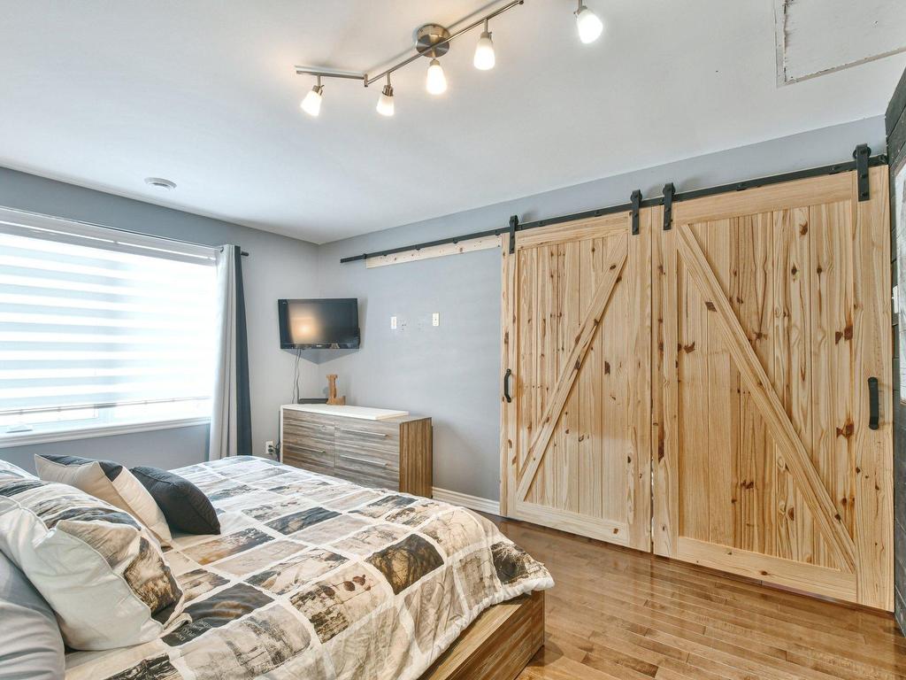 









196


Rue Jacques

,
Saint-Colomban,




QC
J5K1E9

