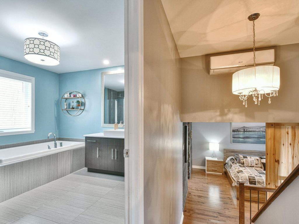 









196


Rue Jacques

,
Saint-Colomban,




QC
J5K1E9

