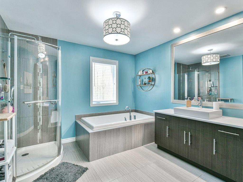 









196


Rue Jacques

,
Saint-Colomban,




QC
J5K1E9

