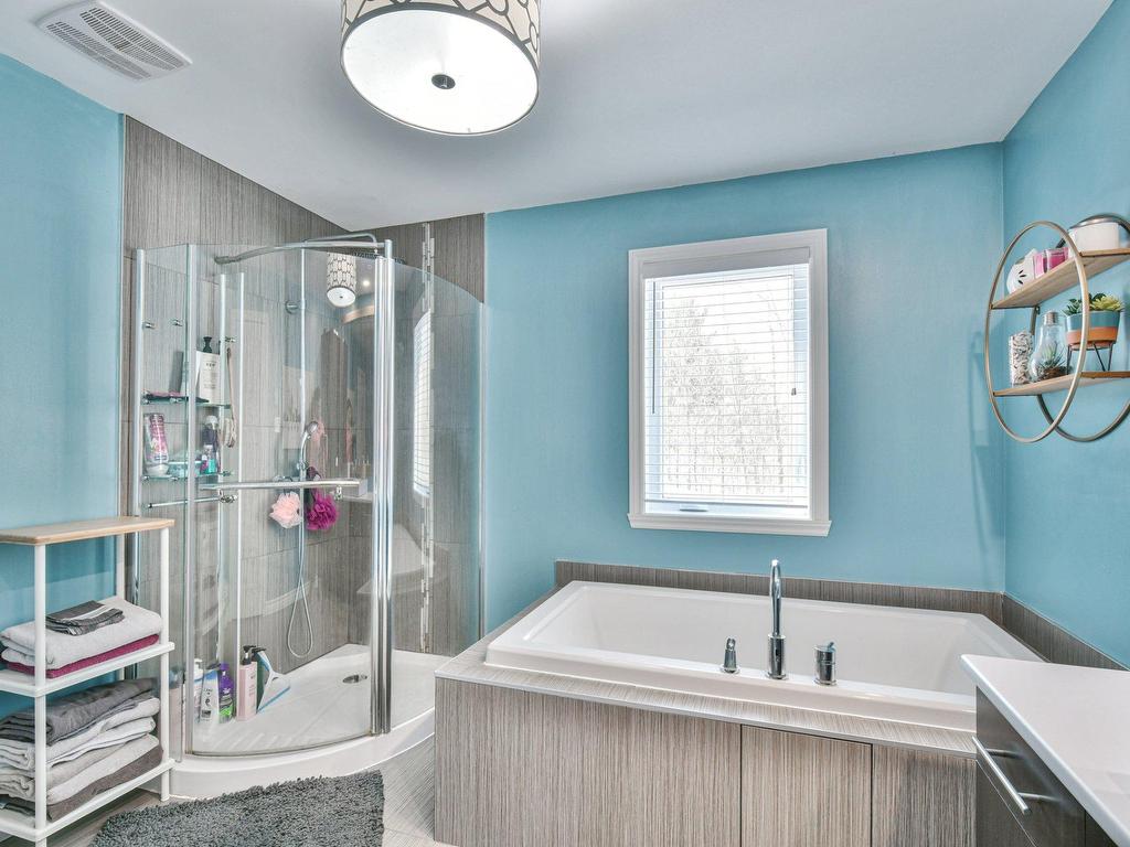 









196


Rue Jacques

,
Saint-Colomban,




QC
J5K1E9

