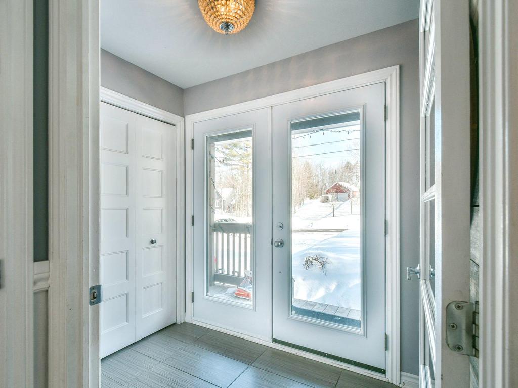 









196


Rue Jacques

,
Saint-Colomban,




QC
J5K1E9

