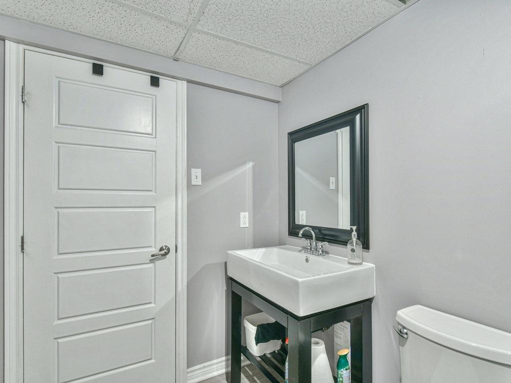 









196


Rue Jacques

,
Saint-Colomban,




QC
J5K1E9

