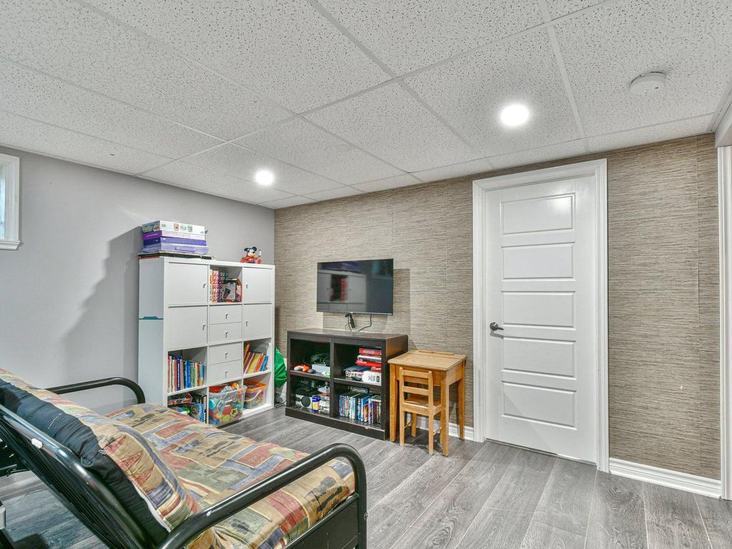 









196


Rue Jacques

,
Saint-Colomban,




QC
J5K1E9

