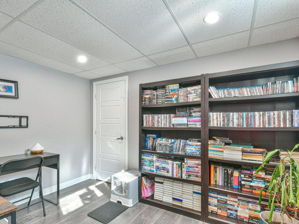 









196


Rue Jacques

,
Saint-Colomban,




QC
J5K1E9

