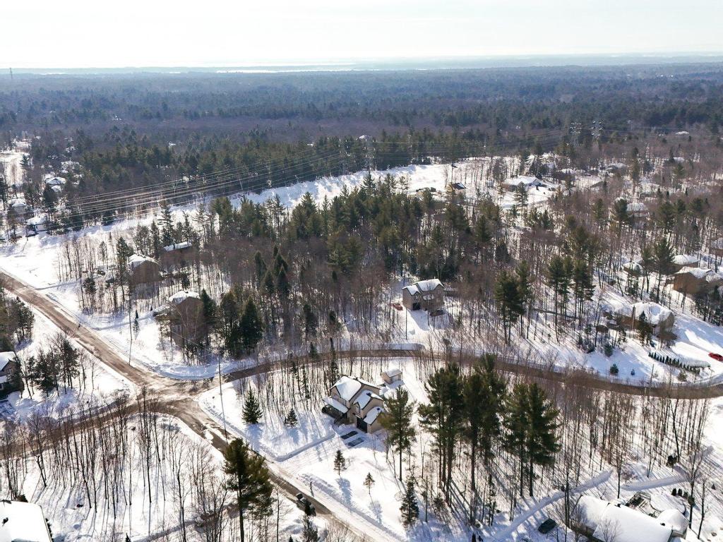 









196


Rue Jacques

,
Saint-Colomban,




QC
J5K1E9

