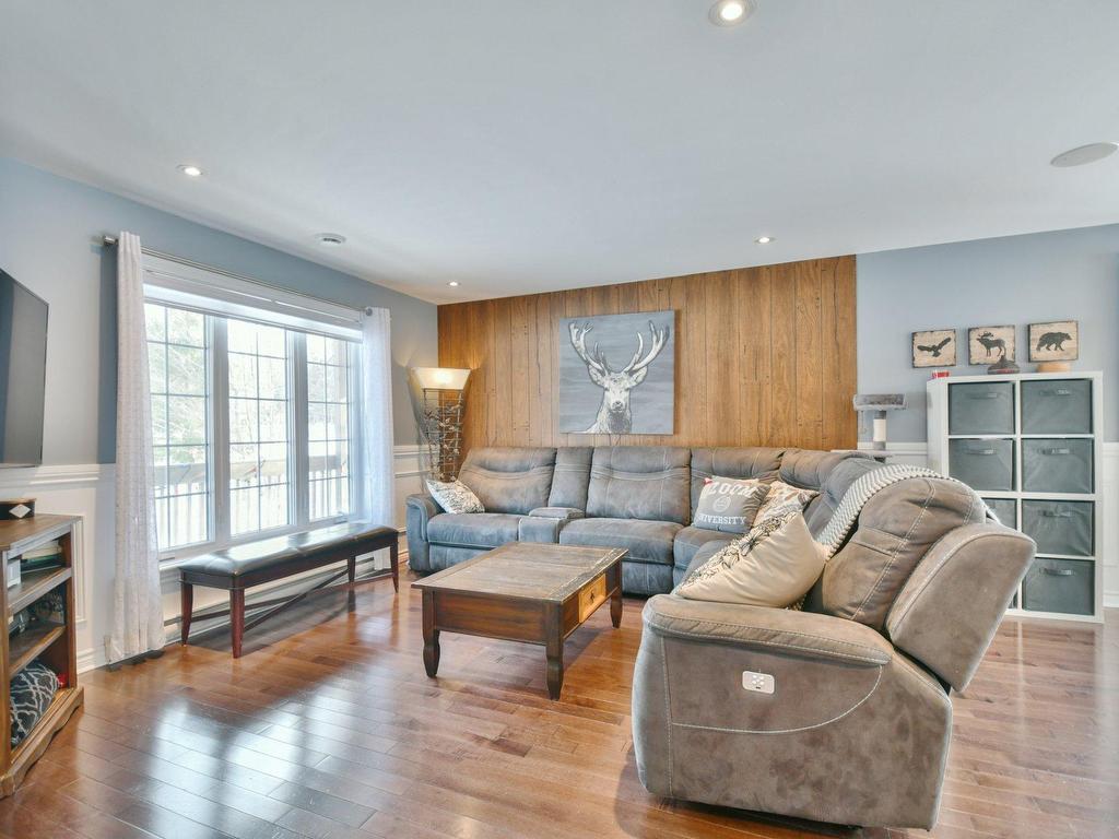 









196


Rue Jacques

,
Saint-Colomban,




QC
J5K1E9


