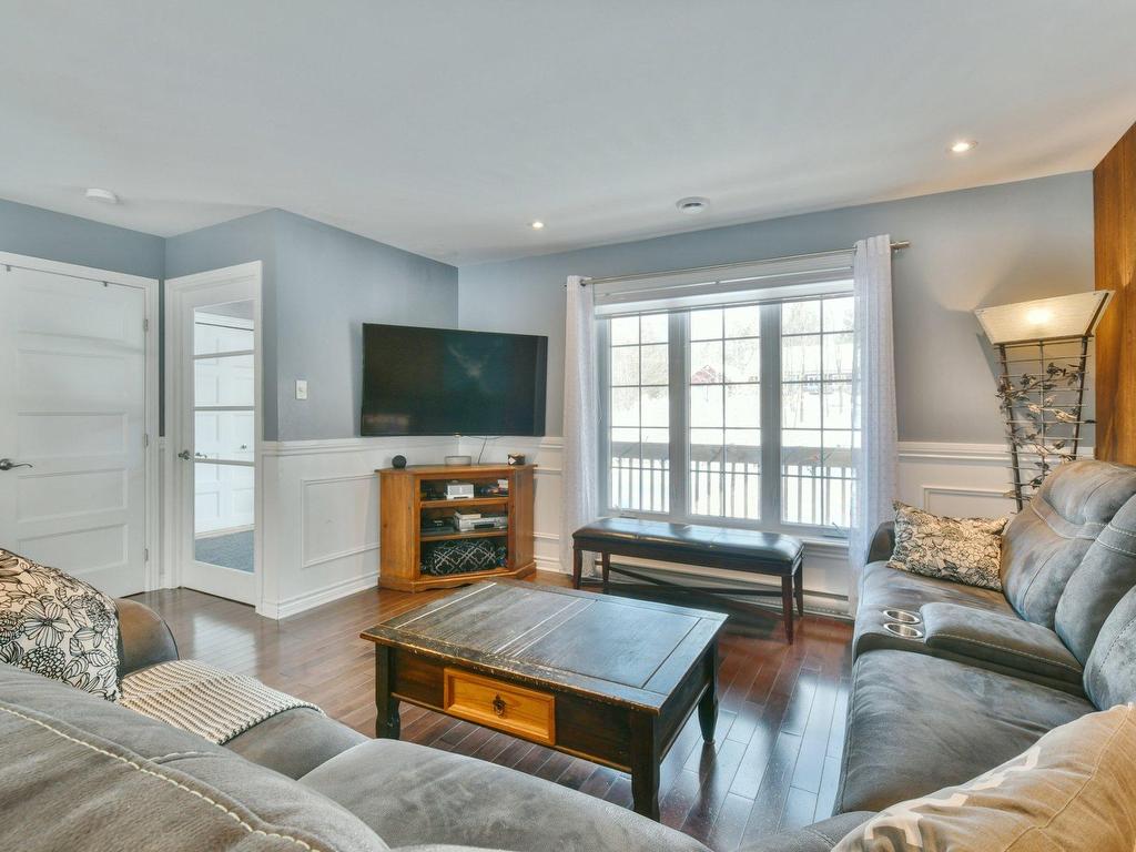 









196


Rue Jacques

,
Saint-Colomban,




QC
J5K1E9

