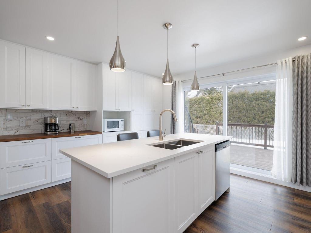 









80


Rue des Chênes

,
L'Île-Perrot,




QC
J7V8M1

