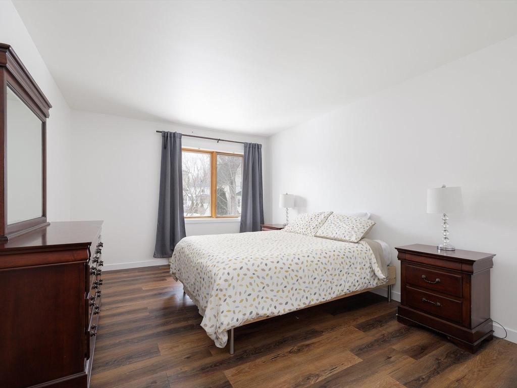 









80


Rue des Chênes

,
L'Île-Perrot,




QC
J7V8M1

