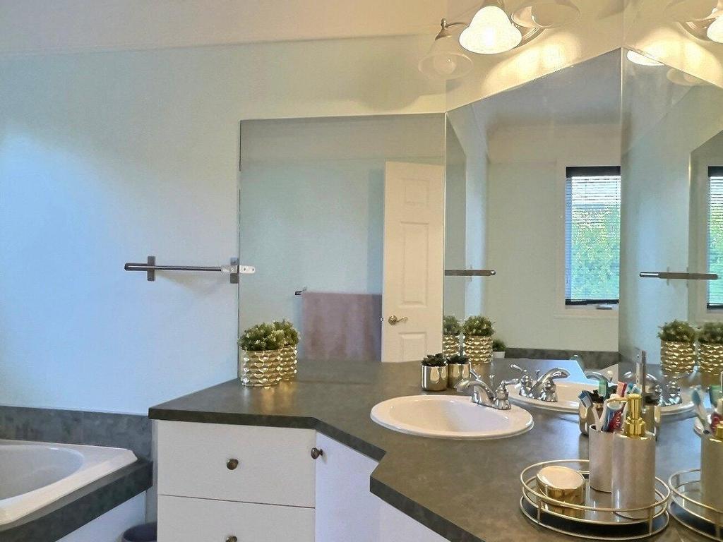 









6749


Rue Joseph-Édouard-Turcotte

,
Trois-Rivières,




QC
G9C1M4

