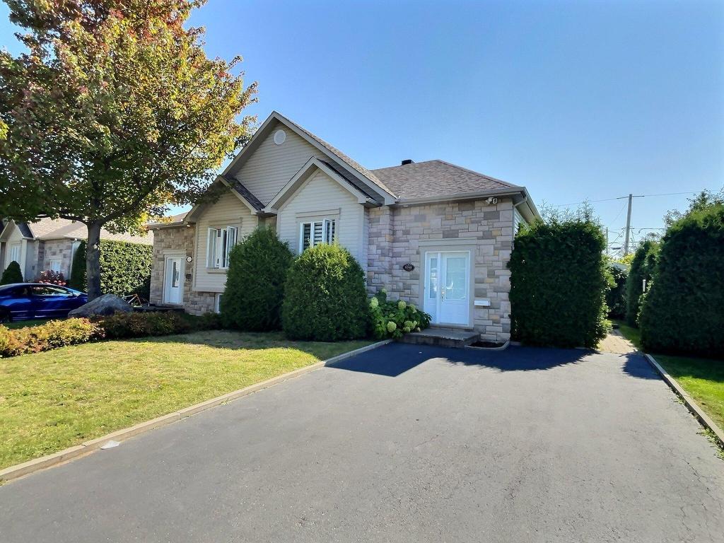 









6749


Rue Joseph-Édouard-Turcotte

,
Trois-Rivières,




QC
G9C1M4

