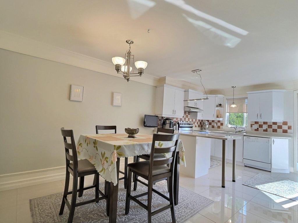 









6749


Rue Joseph-Édouard-Turcotte

,
Trois-Rivières,




QC
G9C1M4

