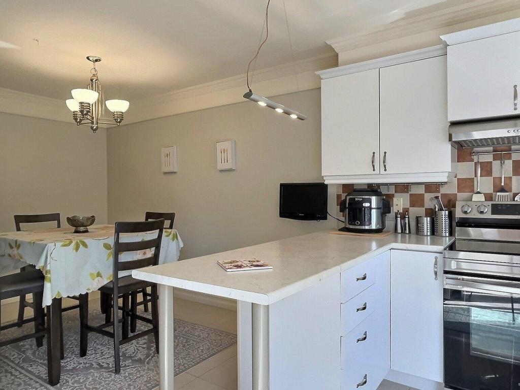 









6749


Rue Joseph-Édouard-Turcotte

,
Trois-Rivières,




QC
G9C1M4

