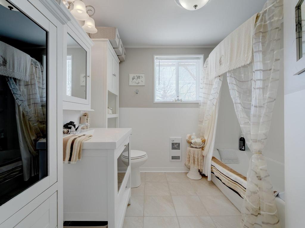 









226


Rue Lapierre

,
Henryville,




QC
J0J1E0

