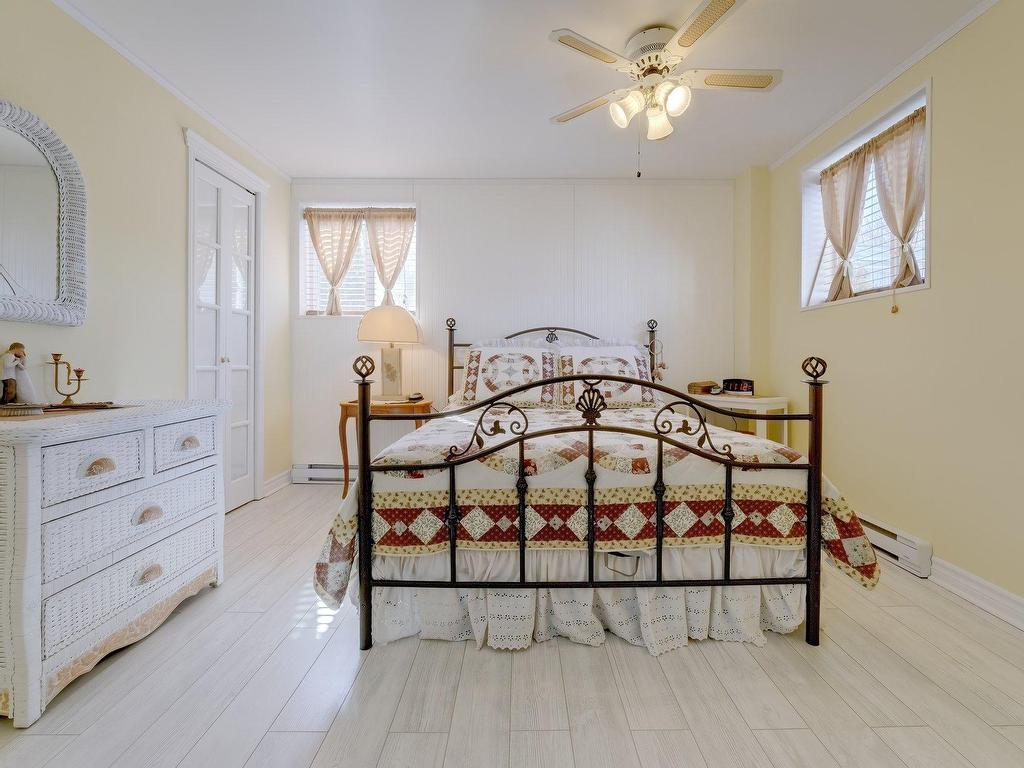 









226


Rue Lapierre

,
Henryville,




QC
J0J1E0

