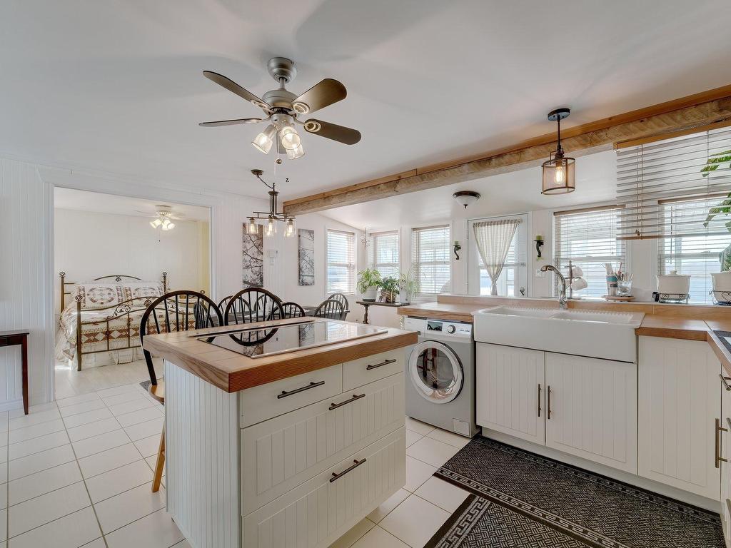 









226


Rue Lapierre

,
Henryville,




QC
J0J1E0

